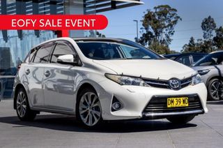 2013 Toyota Corolla Levin ZR Hatch (Crystal Pearl) Pre-Owned Car Thumbnail