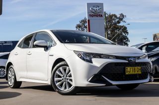 2023 Toyota Corolla Ascent Sport Hybrid Hatch (Glacier White) Pre-Owned Car Thumbnail