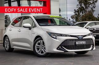 2020 Toyota Corolla SX Hybrid Hatch (Glacier White) Pre-Owned Car Thumbnail